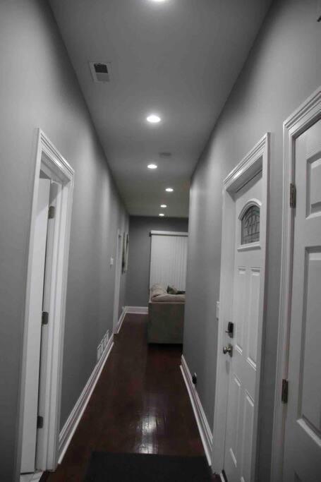 Upscale Apartment Westside Of Chicago Bagian luar foto